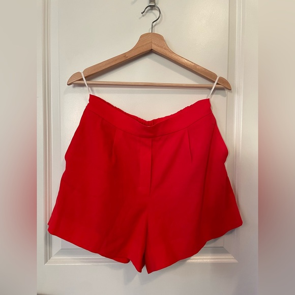 Babaton | Artizia | High rise short | Red colour | Size 6 | Faux fly - Picture 2 of 7